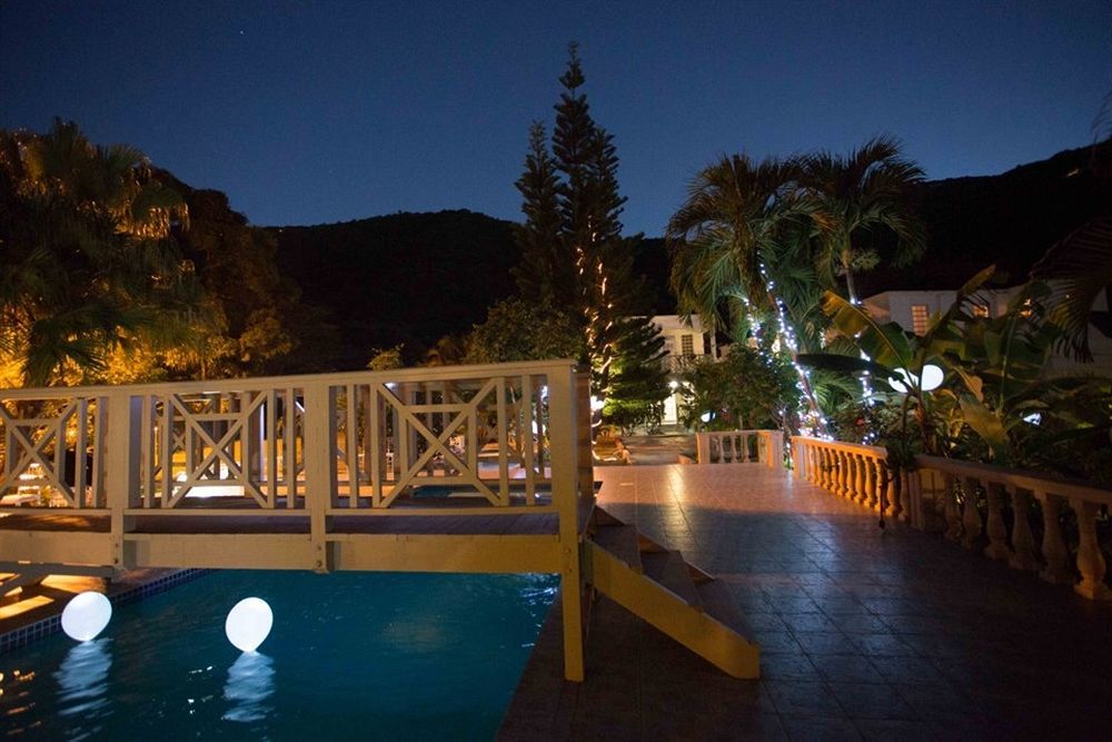 Icis Villas Brewers Bay Exterior photo