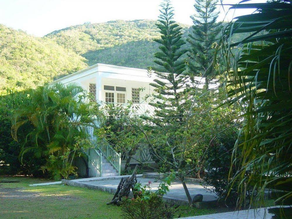 Icis Villas Brewers Bay Exterior photo